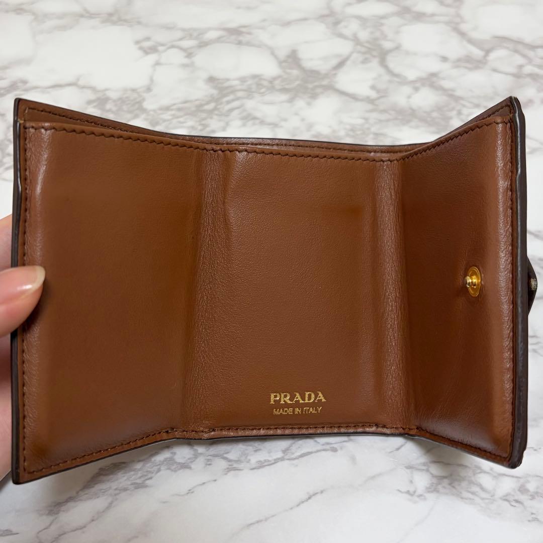 prada サフィアーノ 財布 三つ折り ブラウン