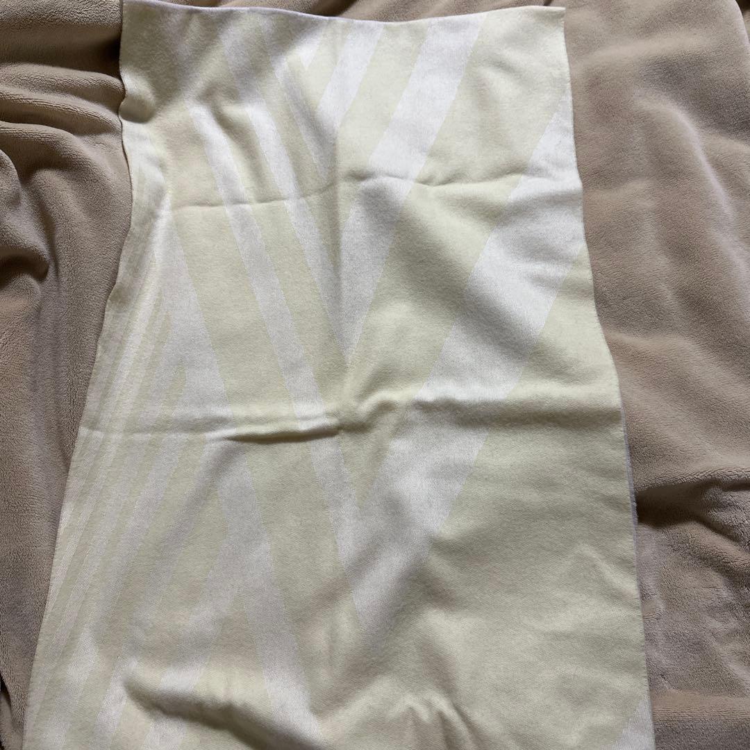値下げしました‼️二ーシャクロスランド 新品未使用 カシミヤ100％洗えるカシミヤ