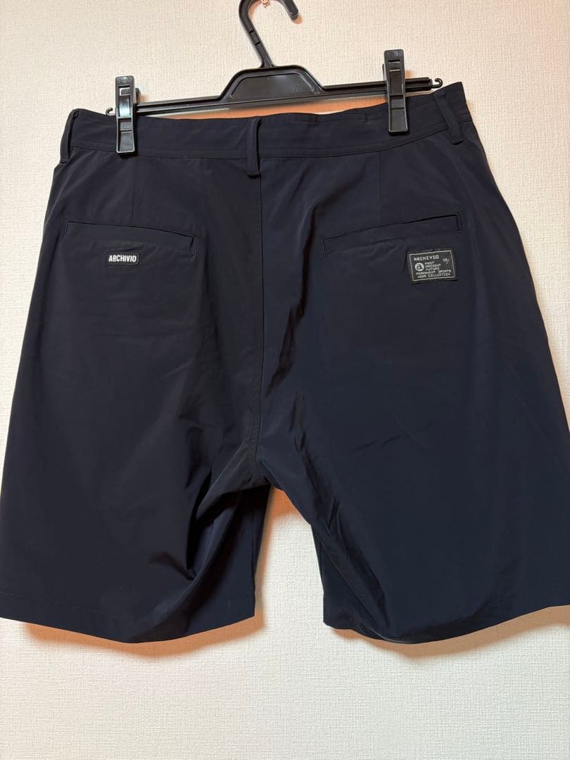 【新品未使用】ARCHIVIO ネイビー　ショートパンツ