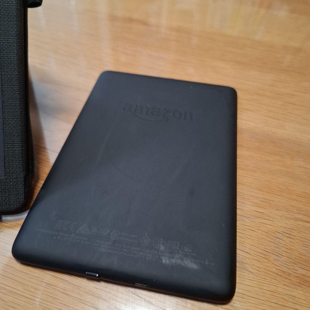 Kindle Paperwhite 第10世代 8GB 広告なし　カバー付