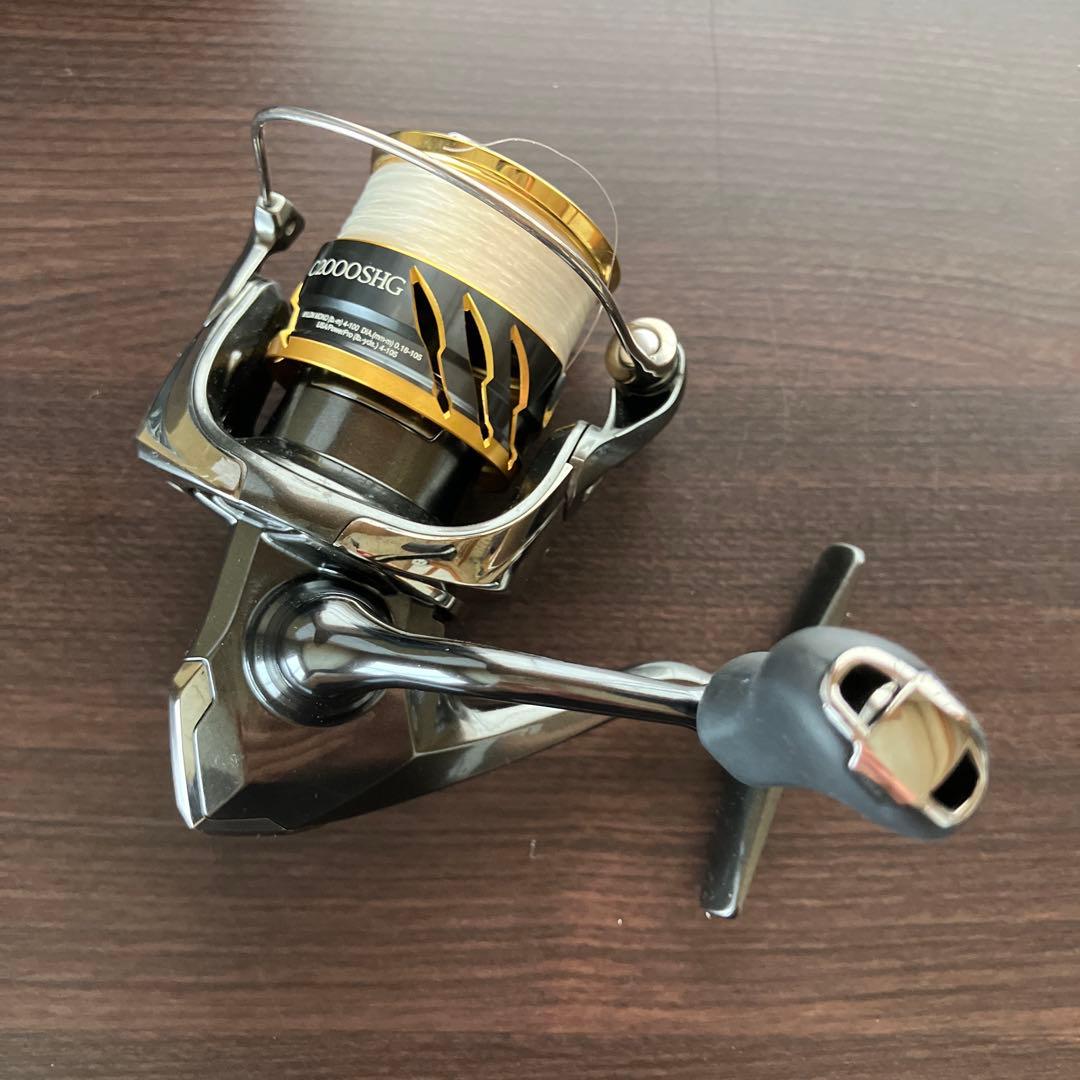 美品【シマノ】20ツインパワー C2000SHG（淡水のみ使用品）