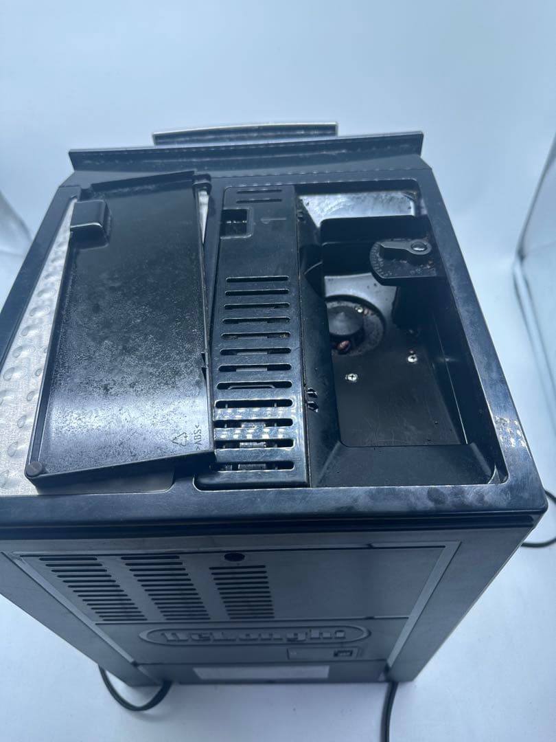② デロンギ ESAM5500MH ベルフェクタ　エスプレッソマシン