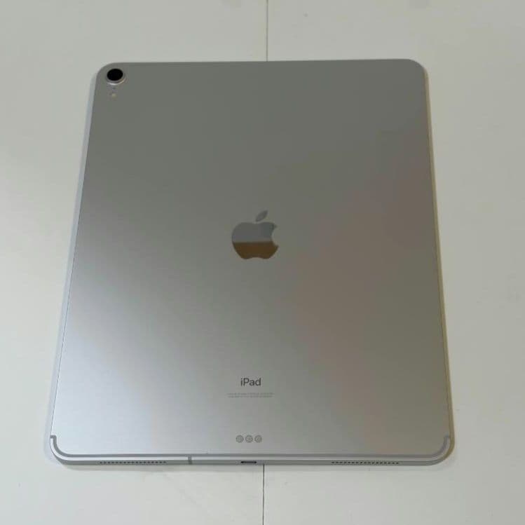 iPad Pro 12.9インチ 第3世代 64GB Cellular シルバー