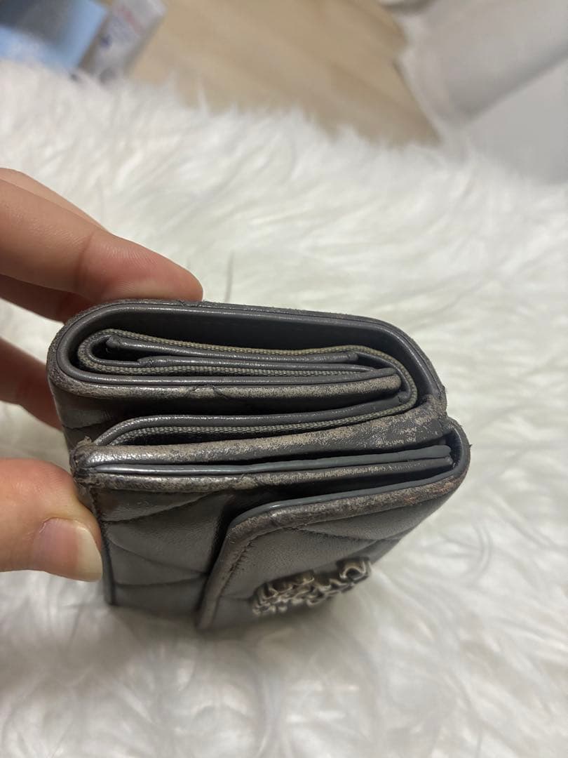 CHANEL マトラッセ 19 三つ折財布