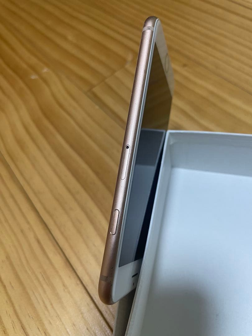 iPhone 8 ピンクゴールド