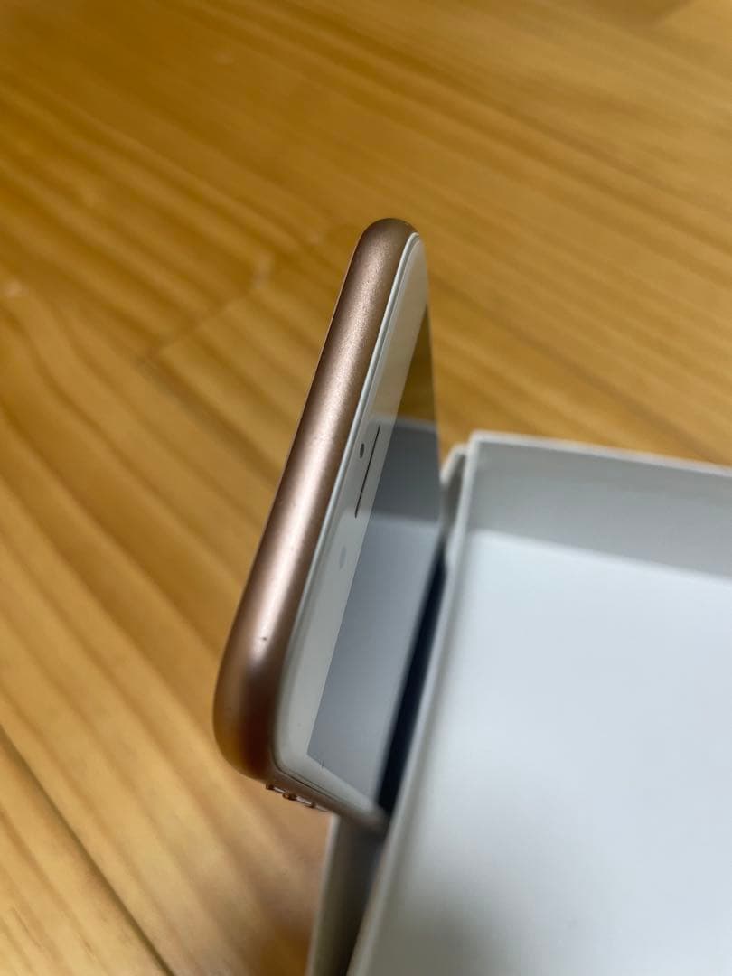 iPhone 8 ピンクゴールド