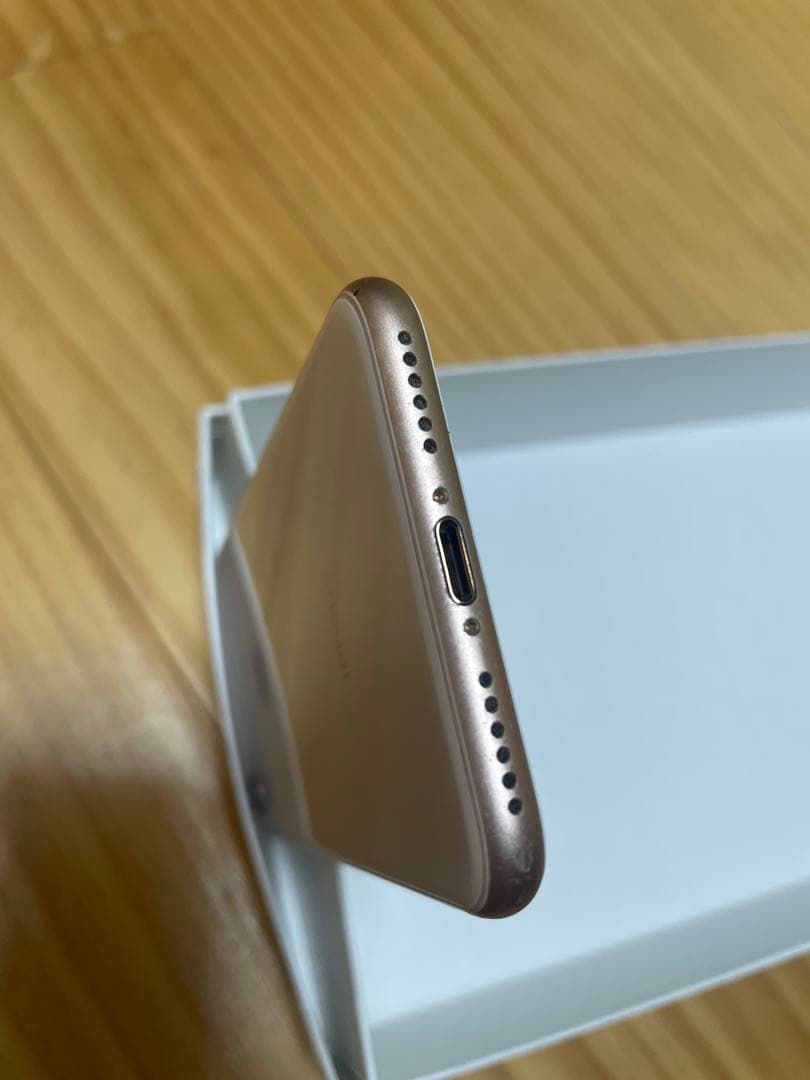 iPhone 8 ピンクゴールド