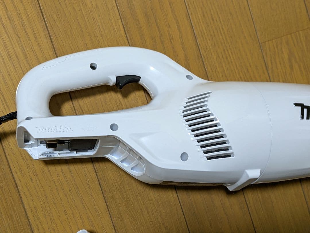 Makita CL106FD 充電式クリーナー 10.8V