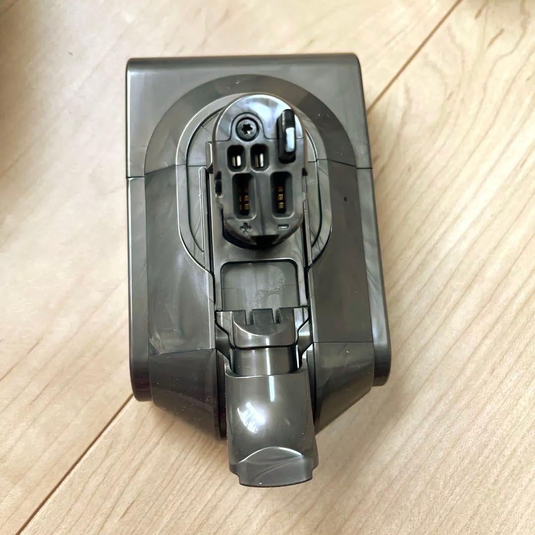 Dyson Digital Slim SV18 バッテリー・充電器付き