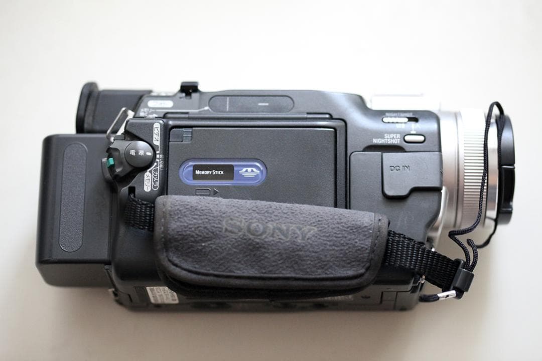 SONY DCR-TRV20 ビデオカメラ 　Q953