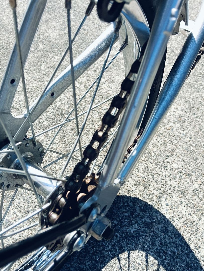 名古屋市内であれば無料配達。折りたたみ自転車 シルバーリアキャリア付き