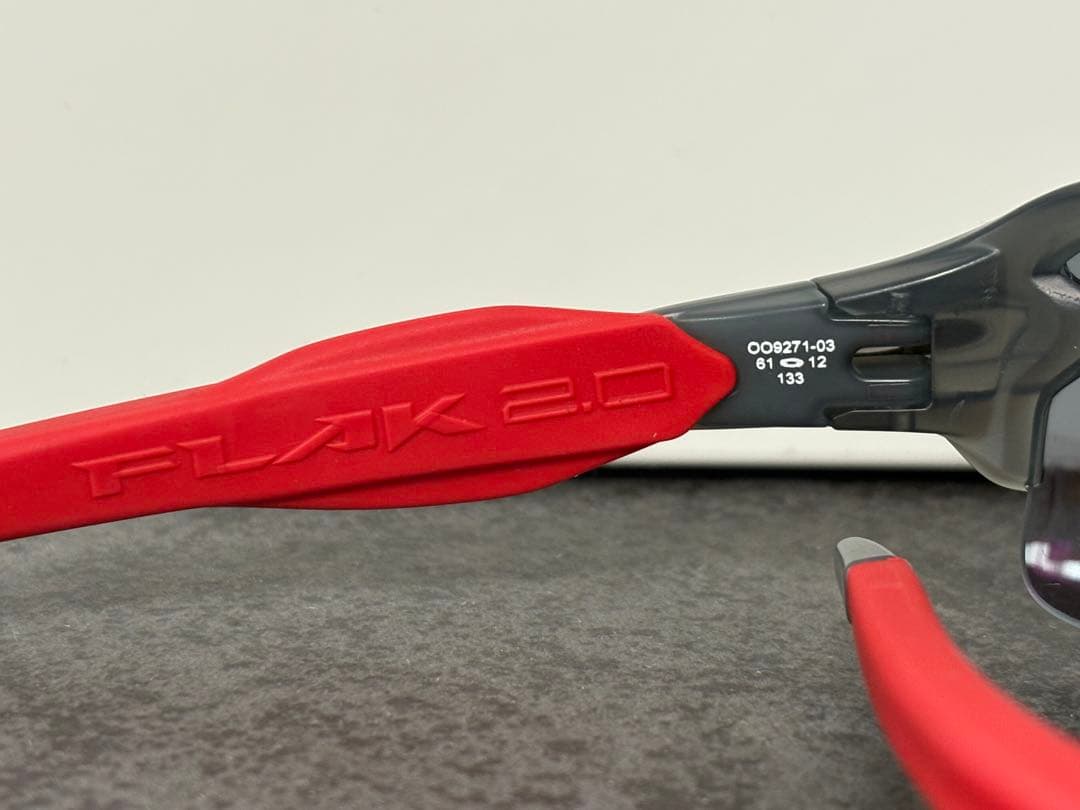 OAKLEY オークリー FLAK2.0スポーツサングラス ケース、付属品付