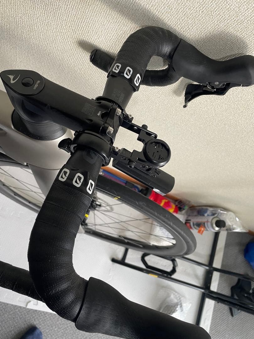 PINARELLO F5ロードバイク カーボンフレーム Shimano 105