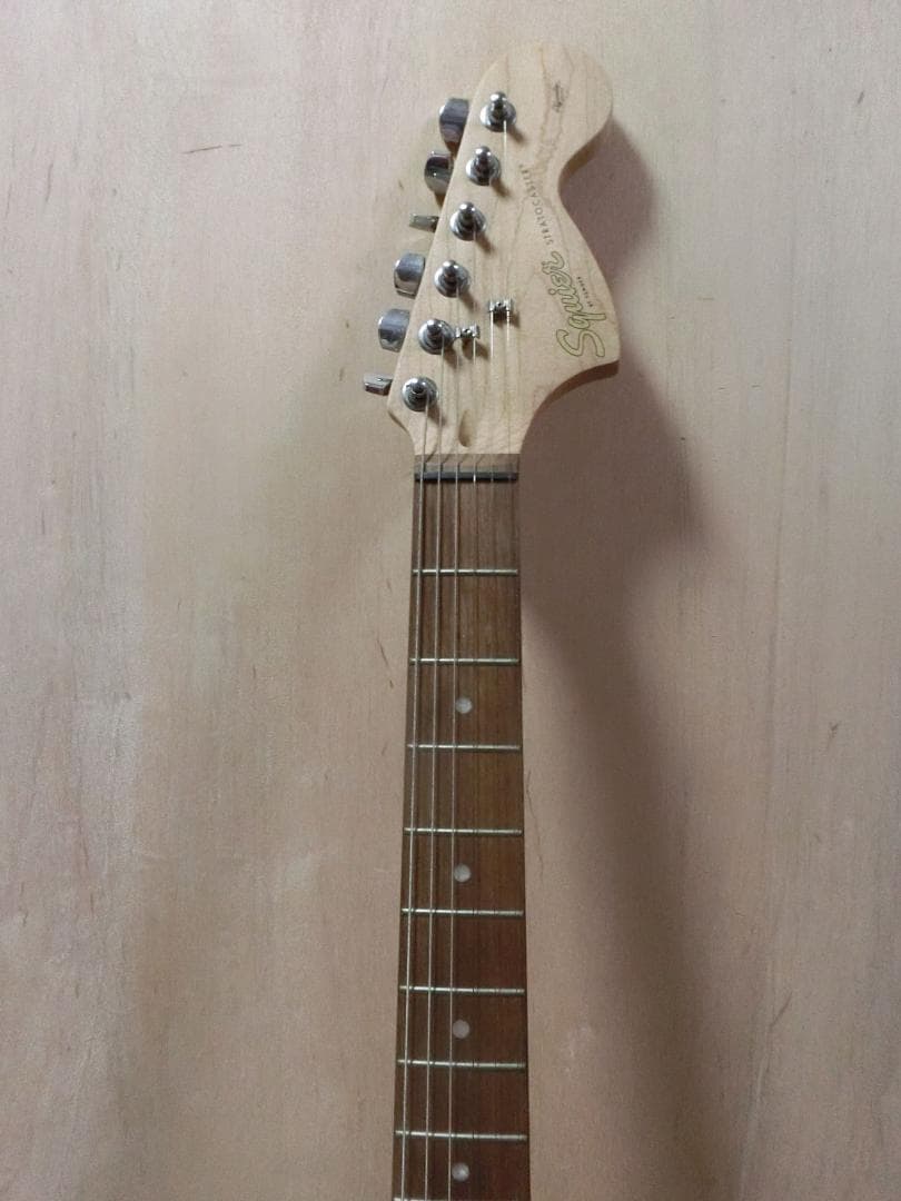 【ほぼ新品】Squier fender Stratocaster ギター（セット