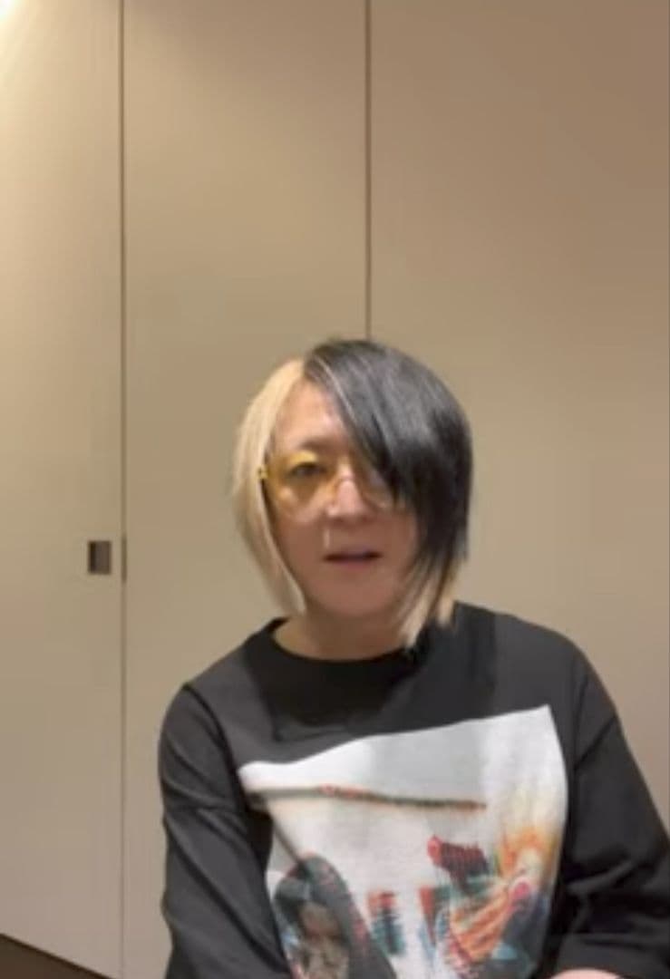 HISASHI着ベイビーわるきゅーれ behind the scene Tシャツ