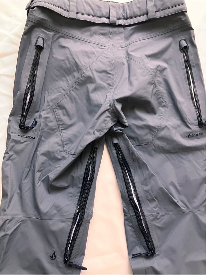 Volcom gore tex guide パンツ　Mサイズ