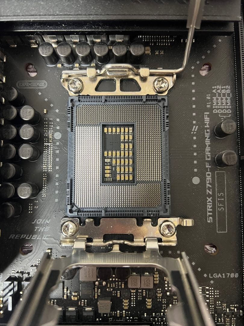 ASUS ROG STRIX Z790-F GAMING WiFi マザーボード