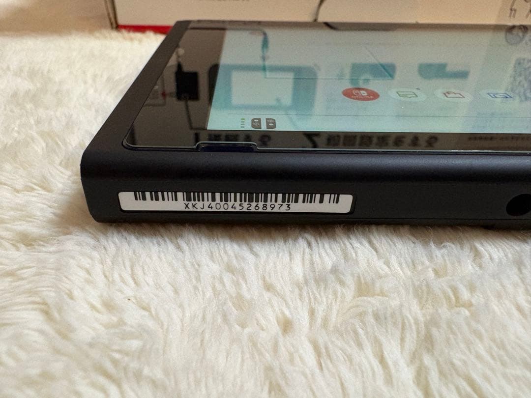 【極美品】Nintendo Switch グレー（バッテリー強化版）使用2-3回