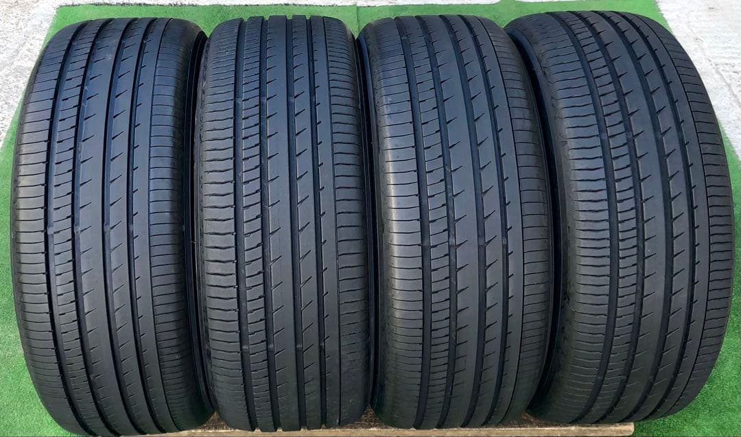 245/45 R19 YOKOHAMA ADVAN dB V553、2024年