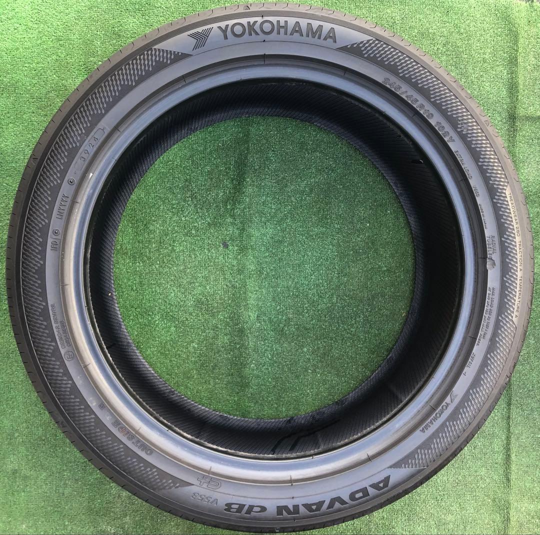 245/45 R19 YOKOHAMA ADVAN dB V553、2024年