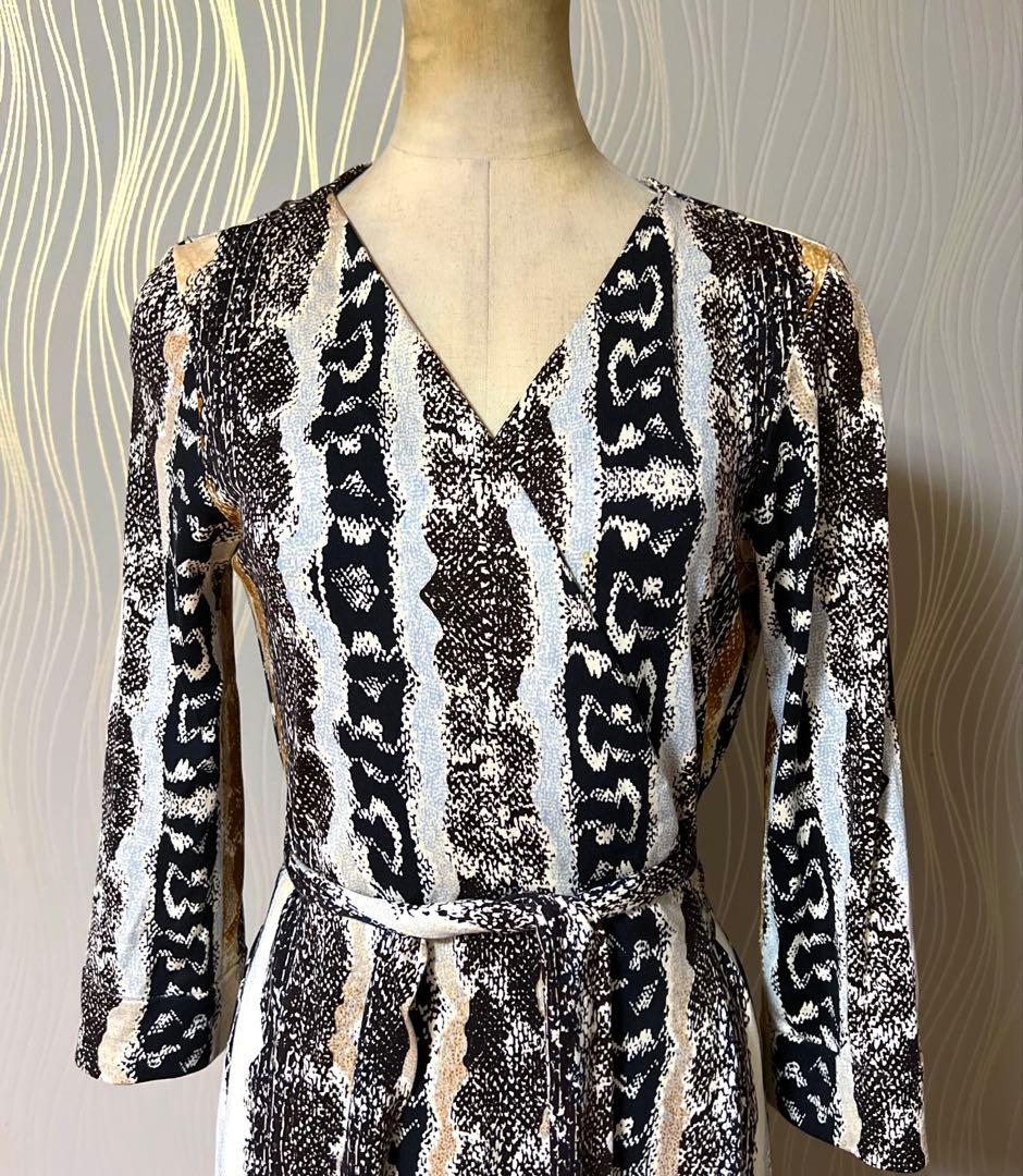 お値下げ‼️DIANE von FURSTENBERG シルク　ラップワンピース