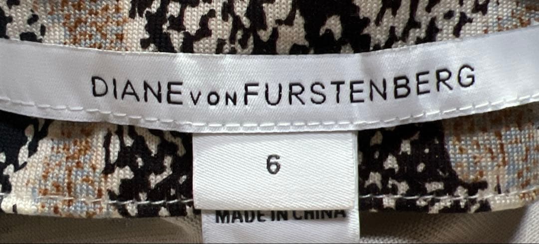 お値下げ‼️DIANE von FURSTENBERG シルク　ラップワンピース