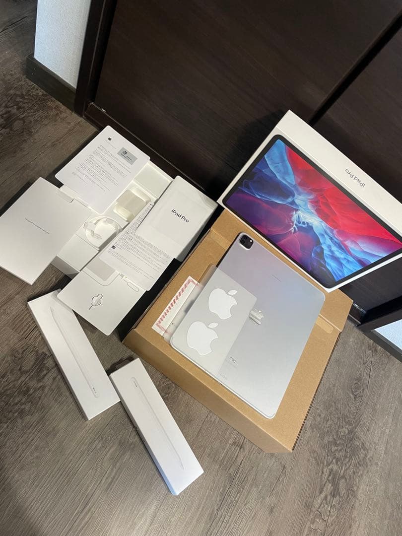 iPad Pro 12.9インチ (第4世代) +Applepencil 2本