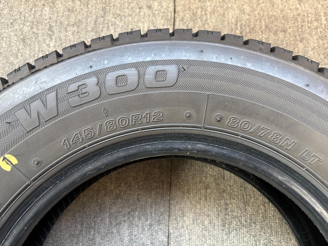 S-645【超バリ山/2024年製造】ブリヂストン W300！145/80R12