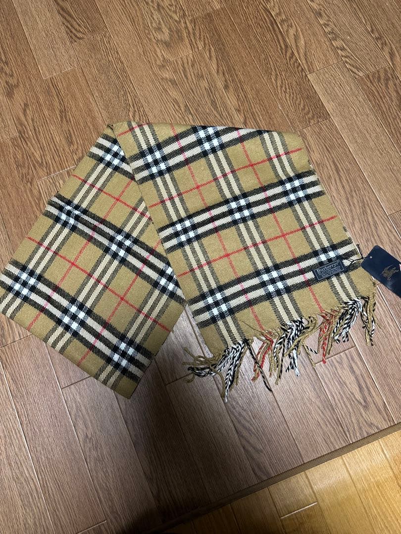 Burberryマフラー　新品　未使用 タグ付き　イングランド製　ベージュ