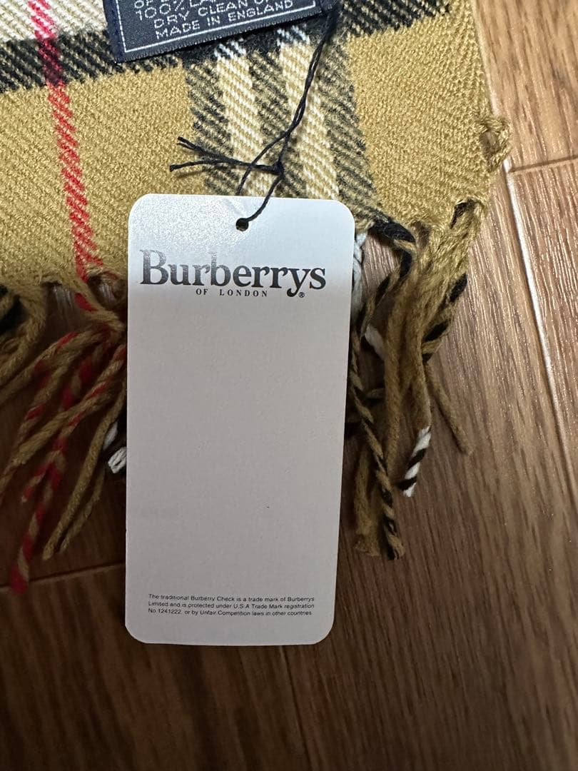 Burberryマフラー　新品　未使用 タグ付き　イングランド製　ベージュ