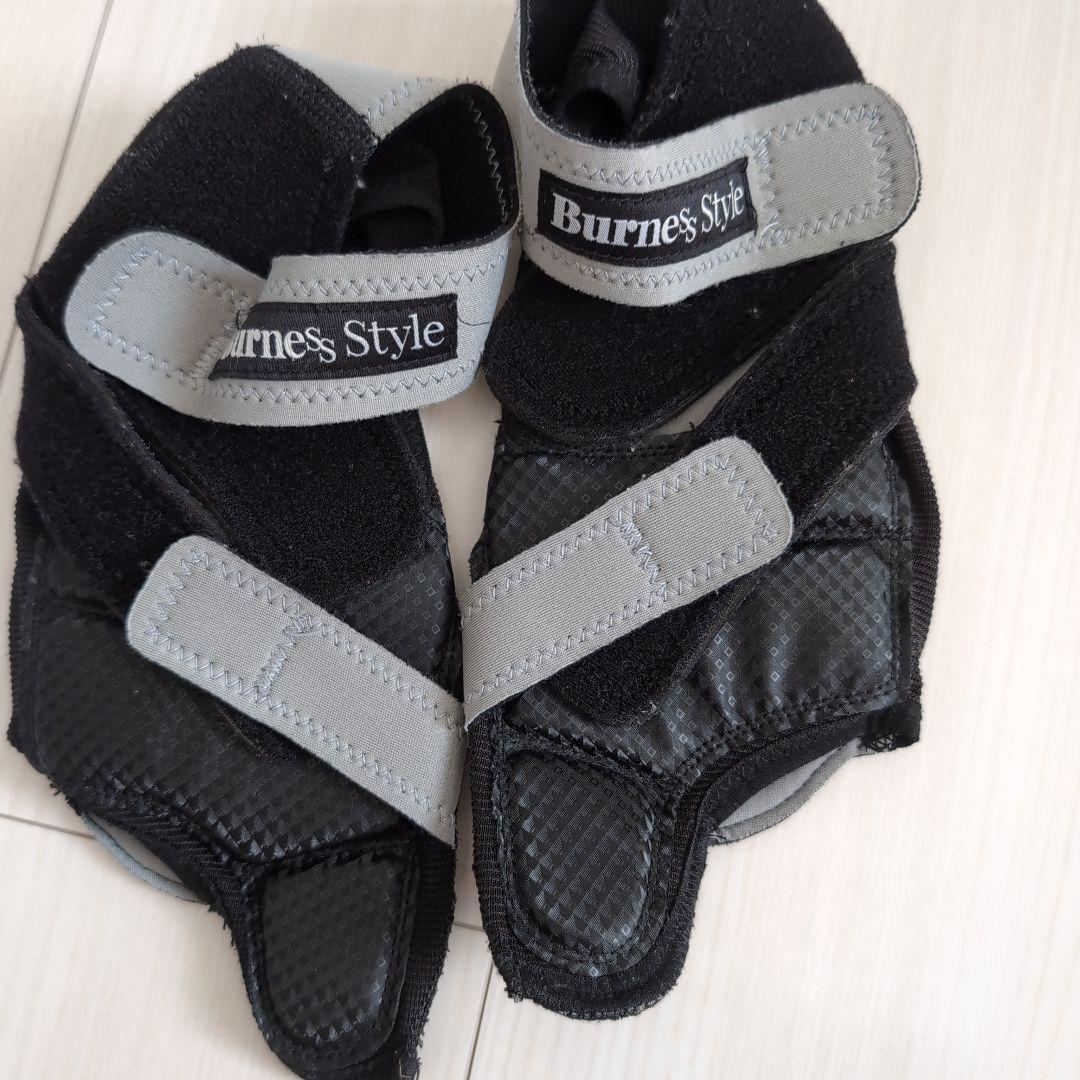 Burnes Style ボクシンググローブ ブラック Mサイズ