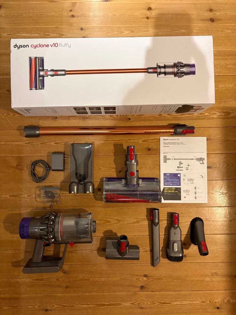 ［ジャンク］Dyson cyclone v10 本体と付属品