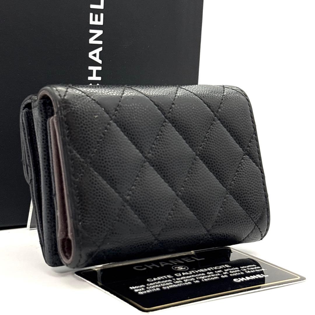 極美品◆CHANEL 三つ折り財布 キャビアスキン マトラッセ 黒 32番台