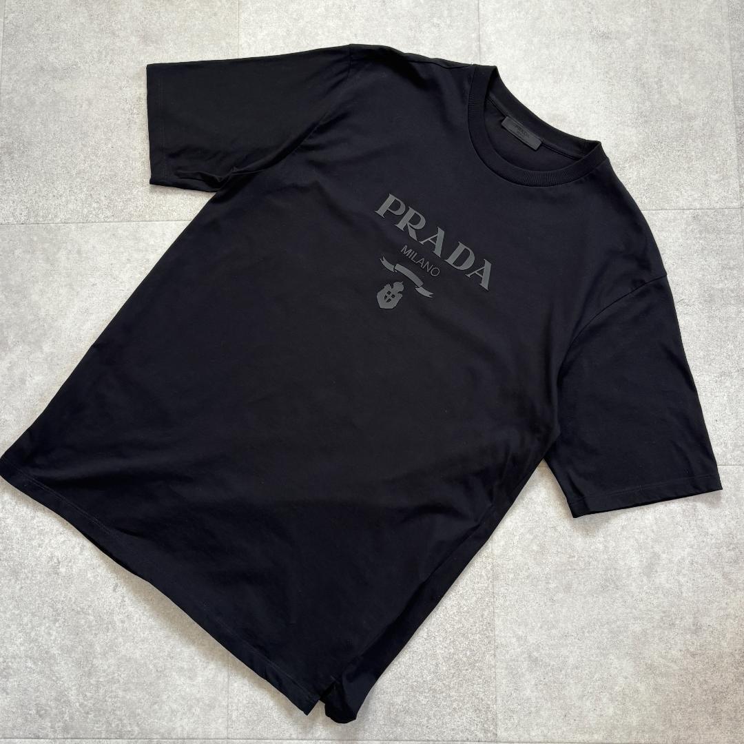 【超人気・極美品】PRADAプラダ/Tシャツ/立体メタリック色ロゴ/ブラック/L