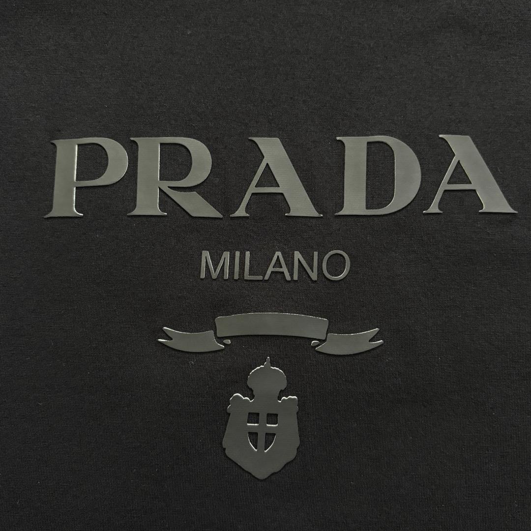 【超人気・極美品】PRADAプラダ/Tシャツ/立体メタリック色ロゴ/ブラック/L