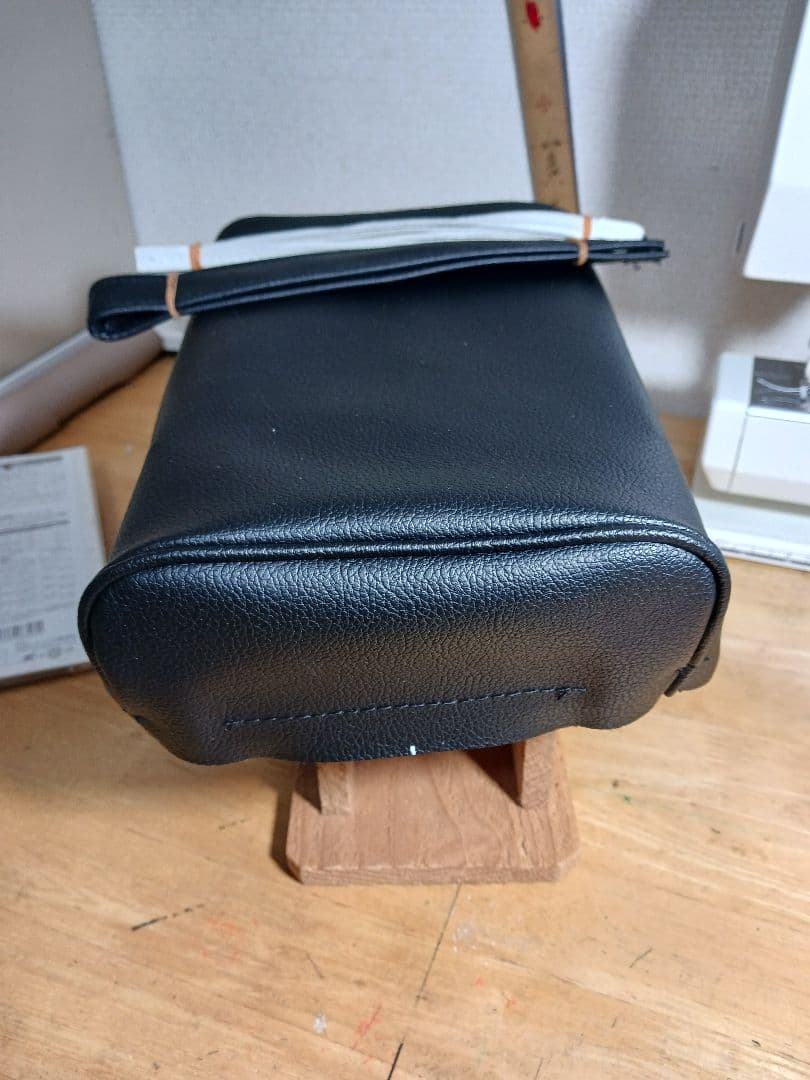 スーパーカブシート　 C100/105ピリオンシート用張替え表皮。