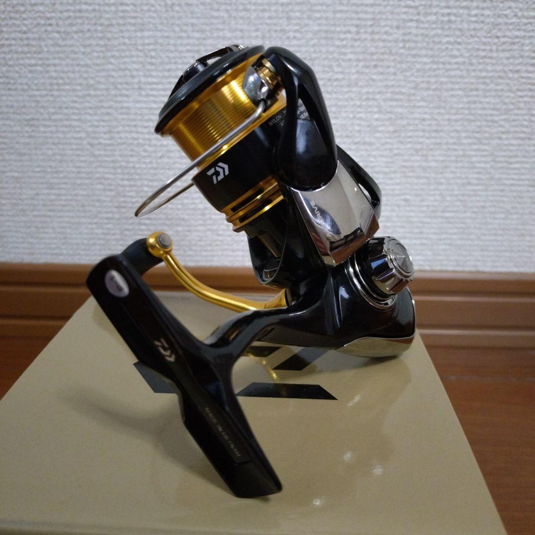 【未使用品】DAIWA 23 LEGALIS LT2000S-XH
