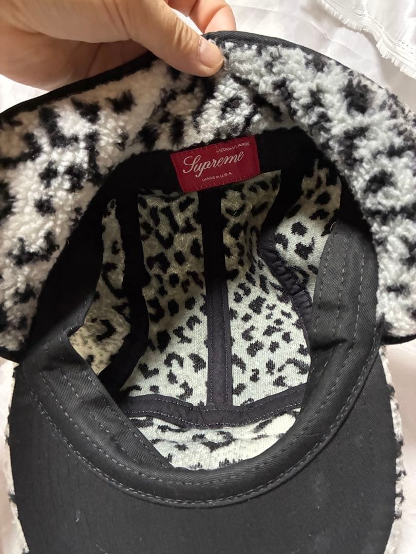 ち**様 supreme イヤーフラップ　キャップ