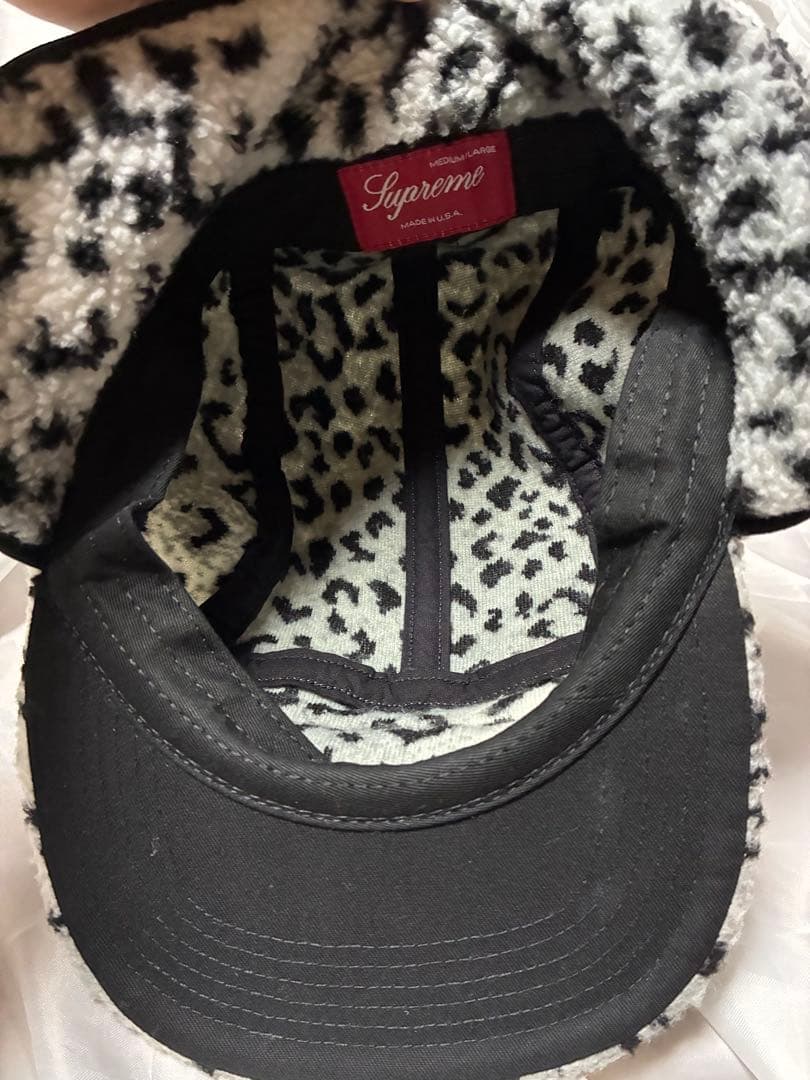 ち**様 supreme イヤーフラップ　キャップ