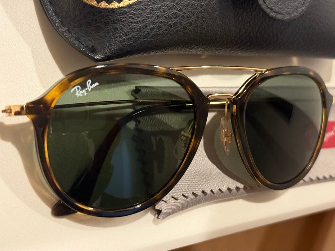 有*馬様 【超美品】RayBan サングラス