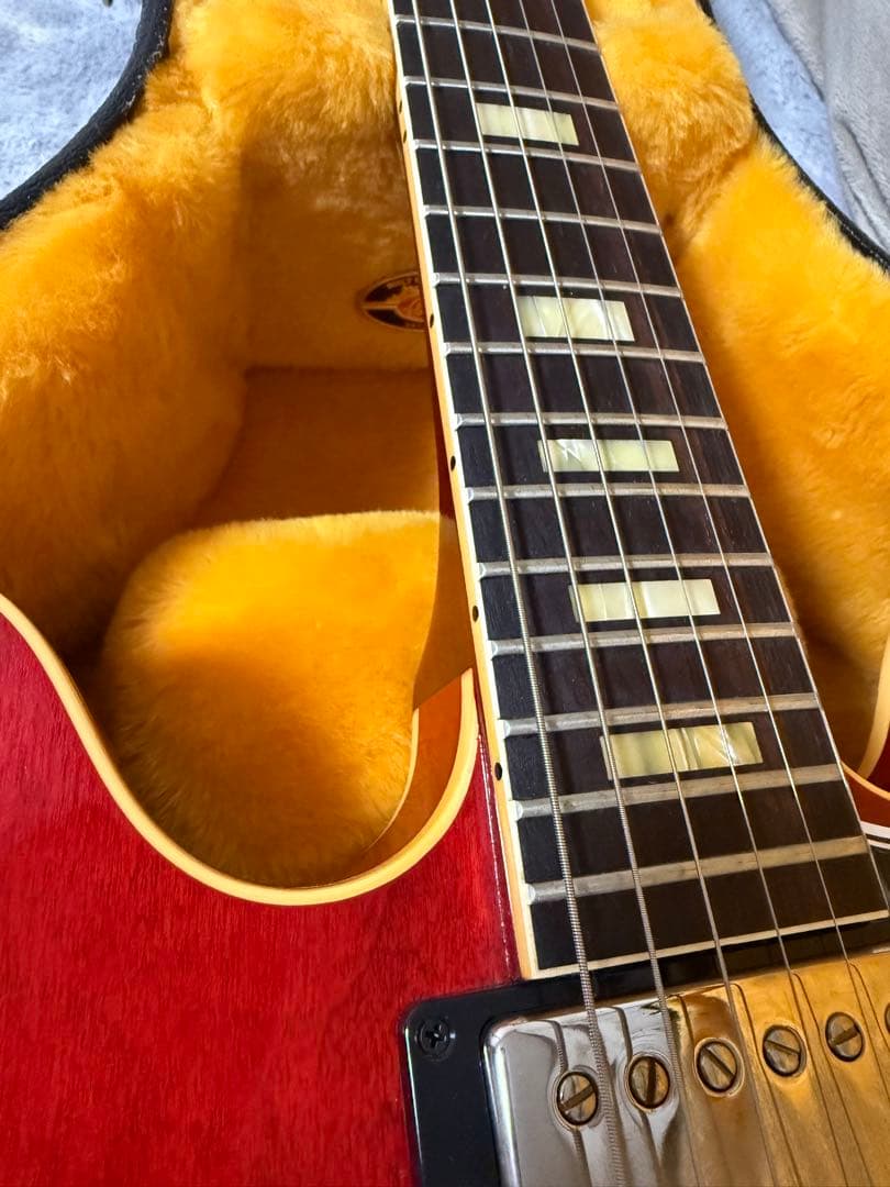 シェビー 　Gibson Custom Shop ES-335 1964
