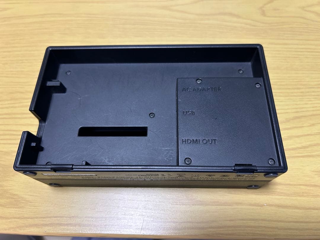 Nintendo Switch本体 + 収納ケース