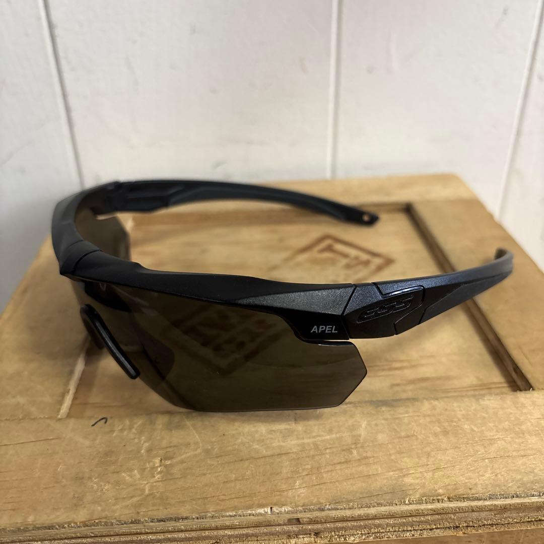 美品　米軍　実物　ESS CROSSBOW ブラックレンズ　送料無料