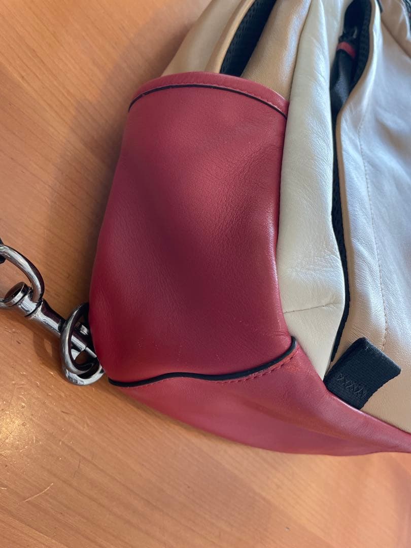 コーチCOACH ワンショルダーボディーバック　ユニセックス　キャメル×赤