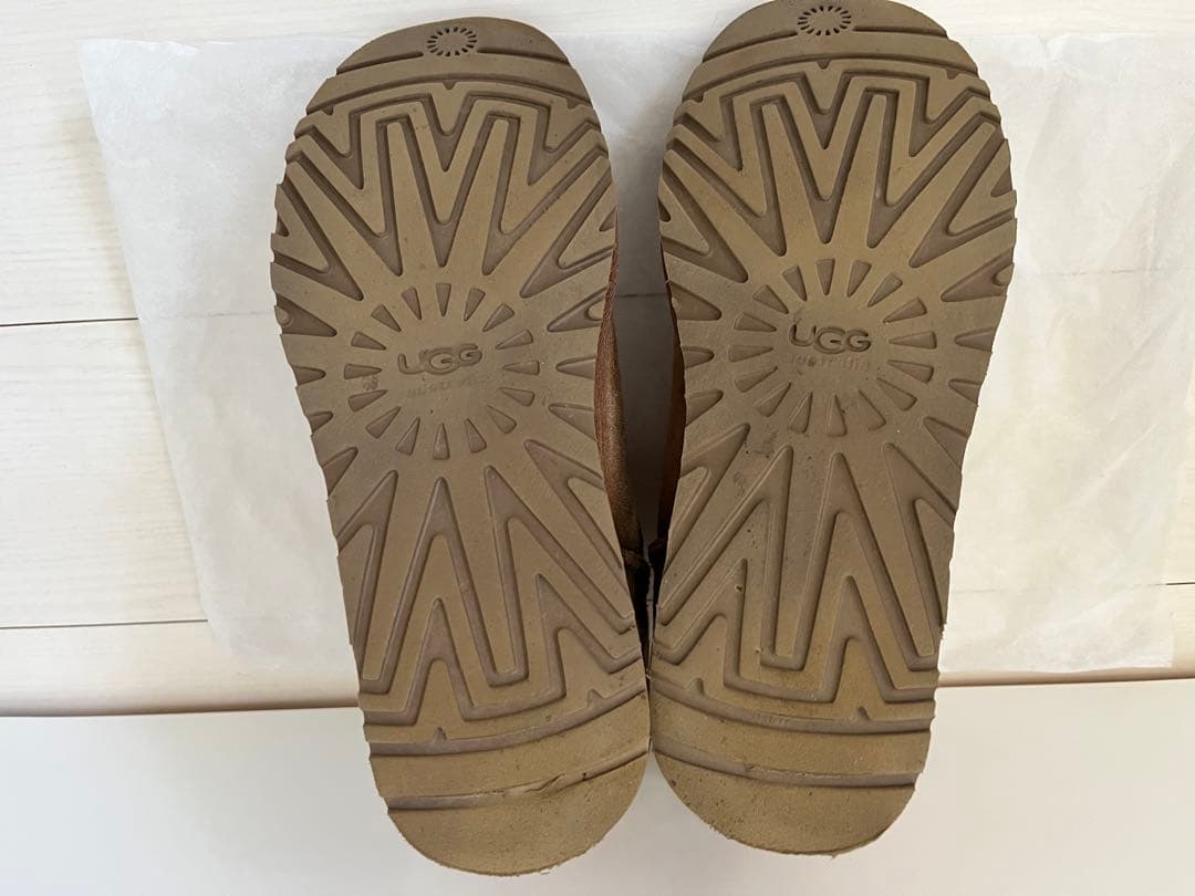 COCO　【UGG】Classic Mini サイズ8　ベージュ