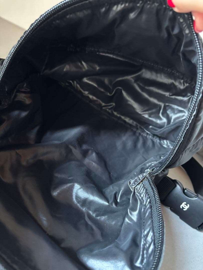【超希少入手困難】CHANELナイロンボディバッグ　サコッシュ