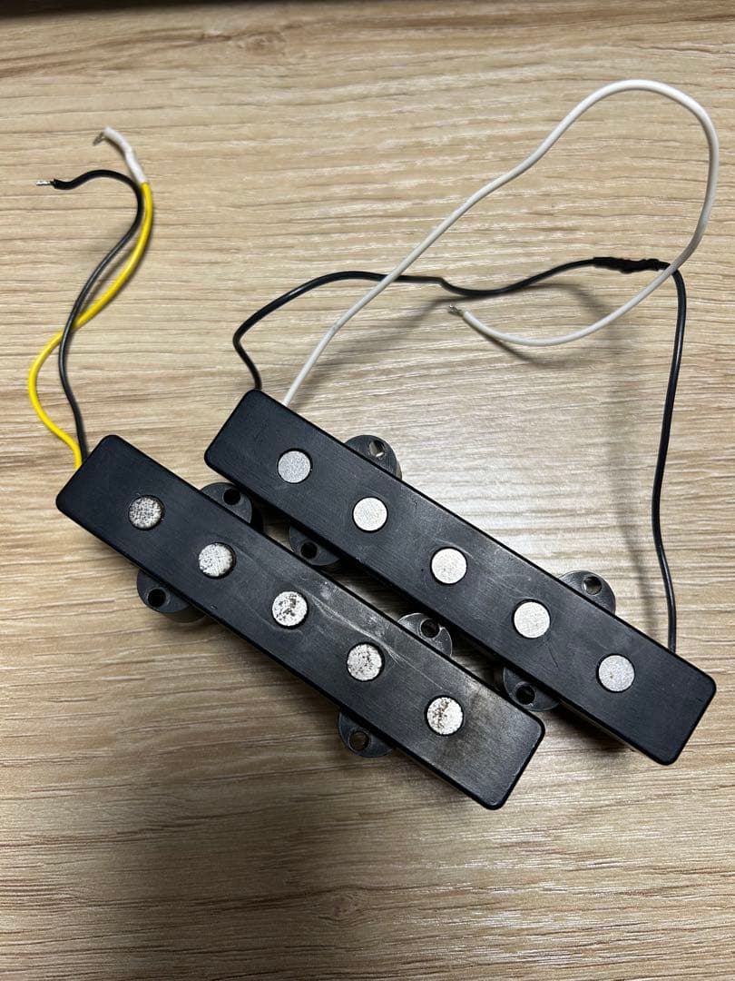 Fender American deluxe Jazzbass V ピックアップ