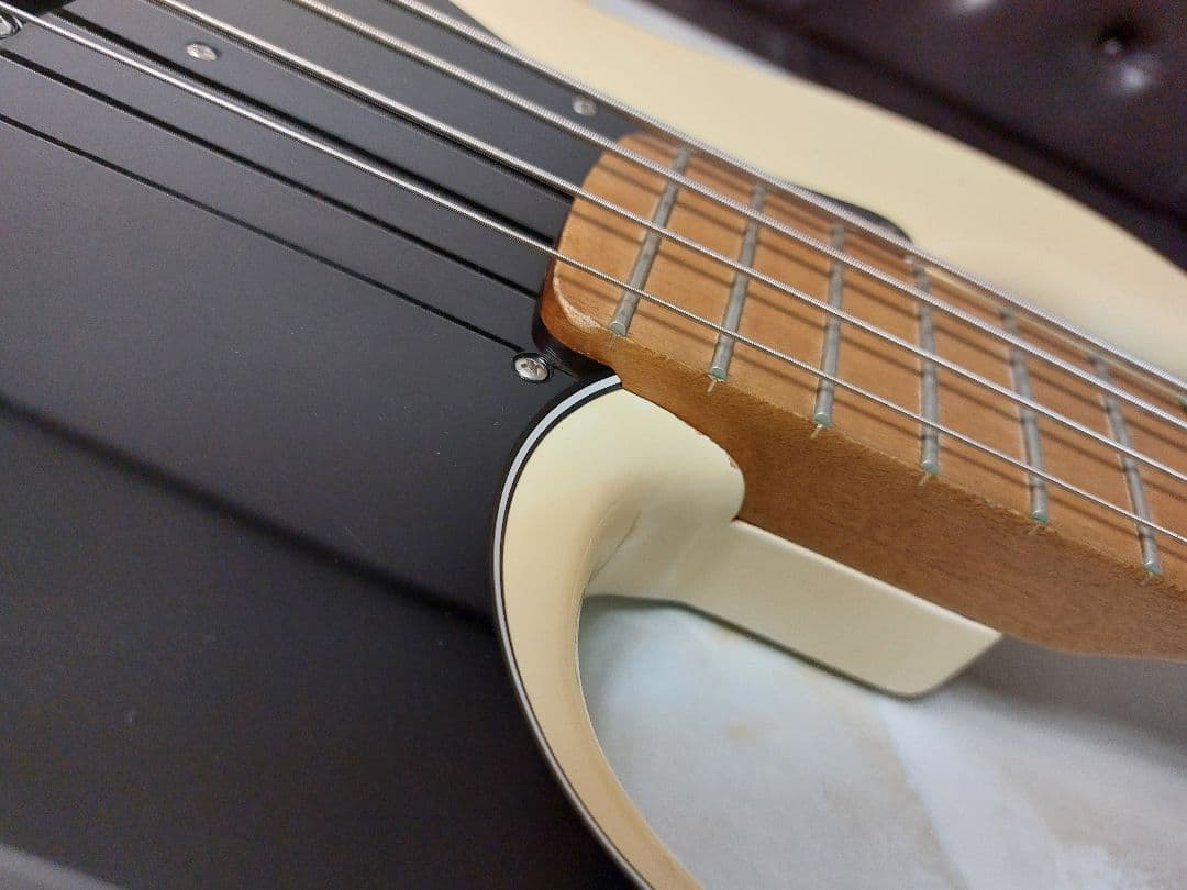 ESP製？ jazz bass