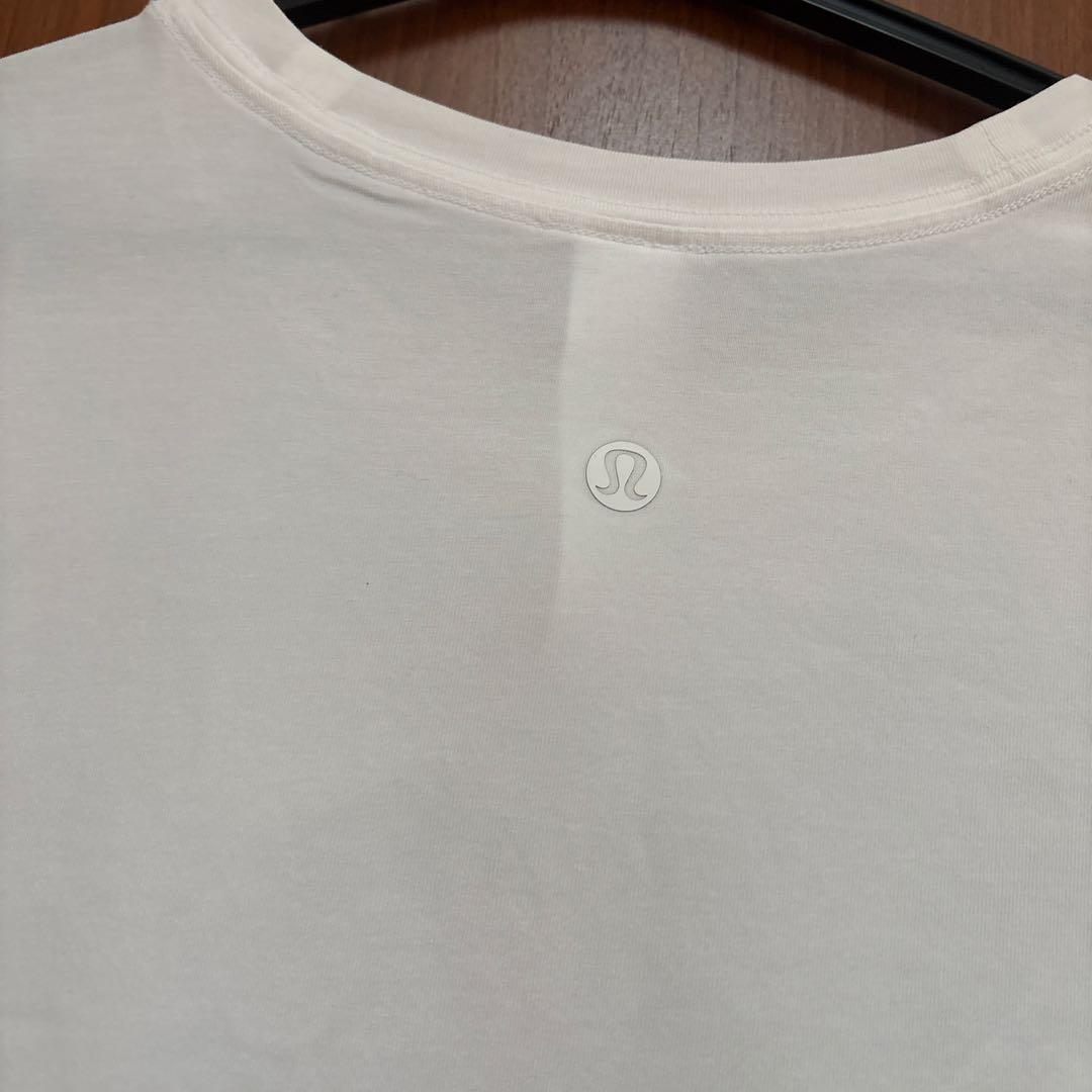 新品　ハワイ限定　ルルレモン　lulu lemon Tシャツ　4