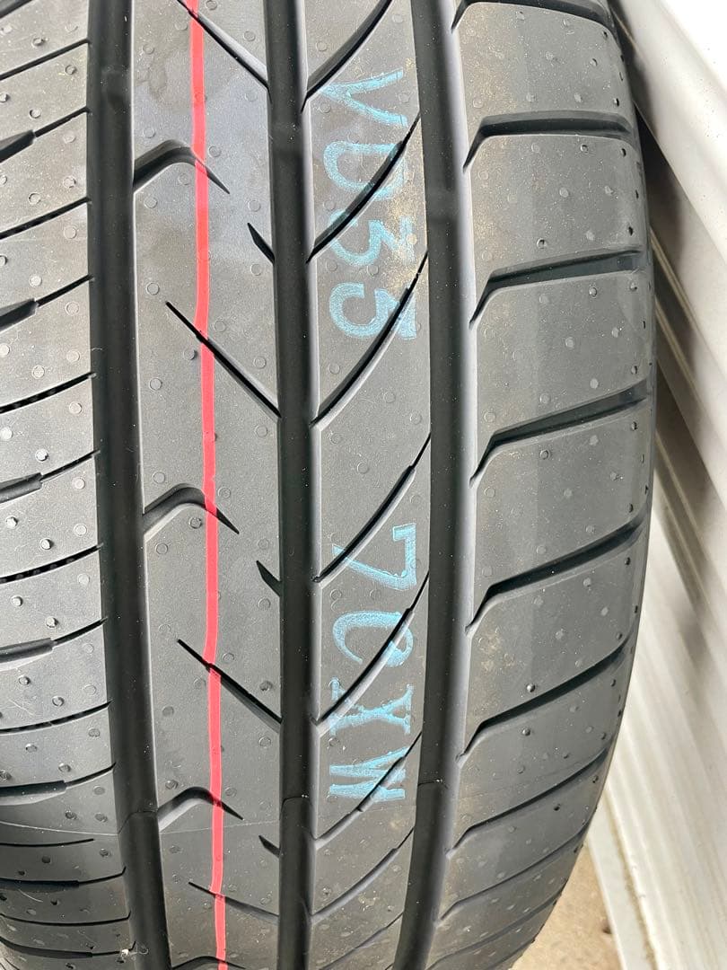 TOYOトランパスMP7 205/60R16 ミニバン専用タイヤ4本セット